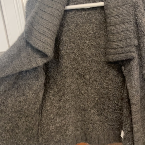 Illimani women’s size XL handmade cozy grey sweater - Picture 6 of 8